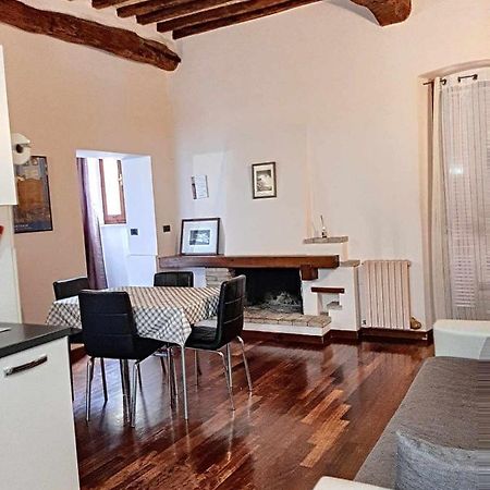 Ospitaci Appartamenti San Salvatore Foligno Eksteriør bilde